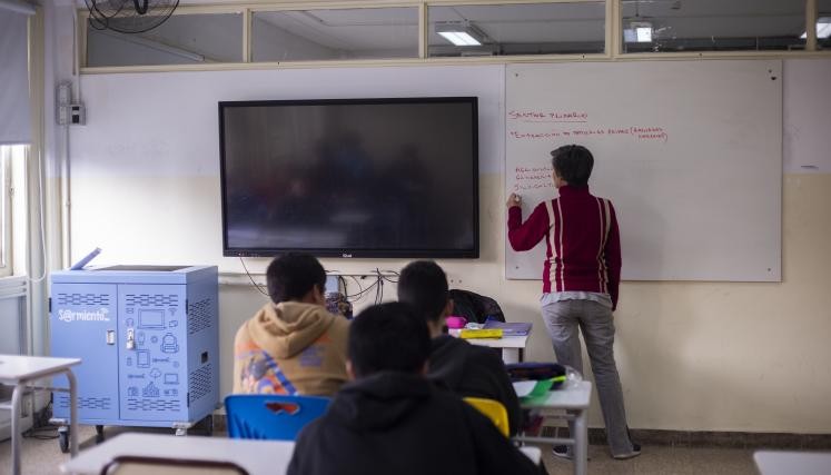 La Ciudad endurece el régimen de faltas en secundaria: menos inasistencias para frenar el abandono escolar