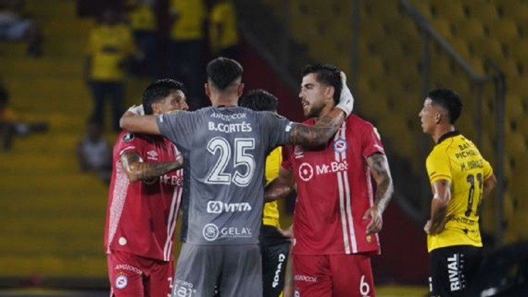 Golpe agónico en Guayaquil: Argentinos Juniors venció a Barcelona y dio un paso clave en la Libertadores