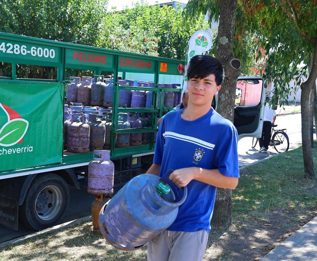 Garrafas a $15.000 en Monte Grande Sur: fuerte operativo municipal ante la suba de precios