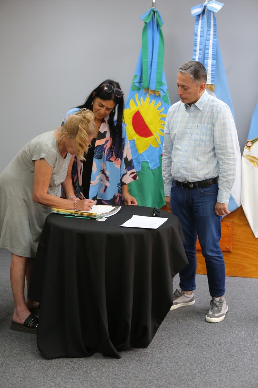 ¡Final feliz para 42 familias! El municipio compró las tierras que iban a remate y evitó un desalojo masivo