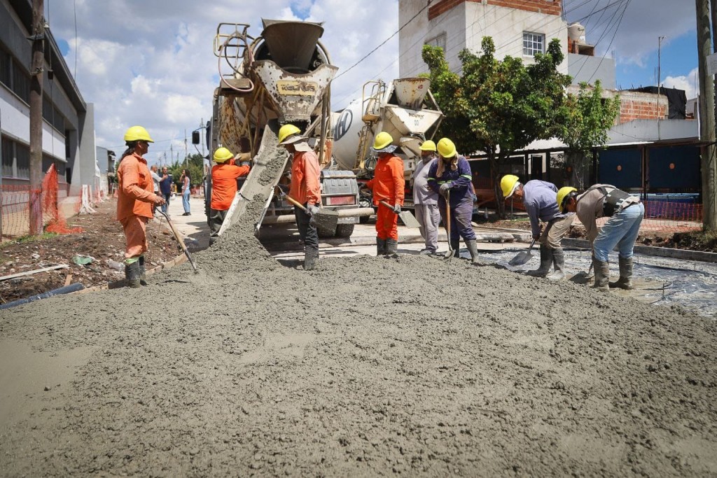 ¡Chau barro en Quilmes! El ambicioso plan de asfalto que desafía el ajuste nacional y transforma Bernal Oeste