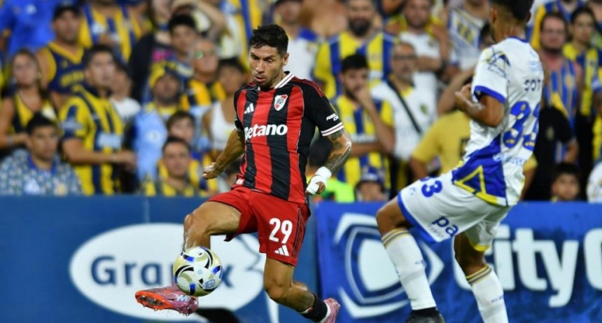 Rosario Central y River empataron sin goles en un duelo intenso en el Gigante de Arroyito