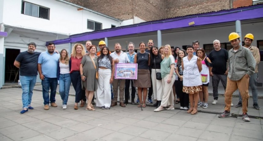 Última etapa de las obras en dos escuelas de Bernal Oeste: mejoran la infraestructura para más de 1.300 estudiantes