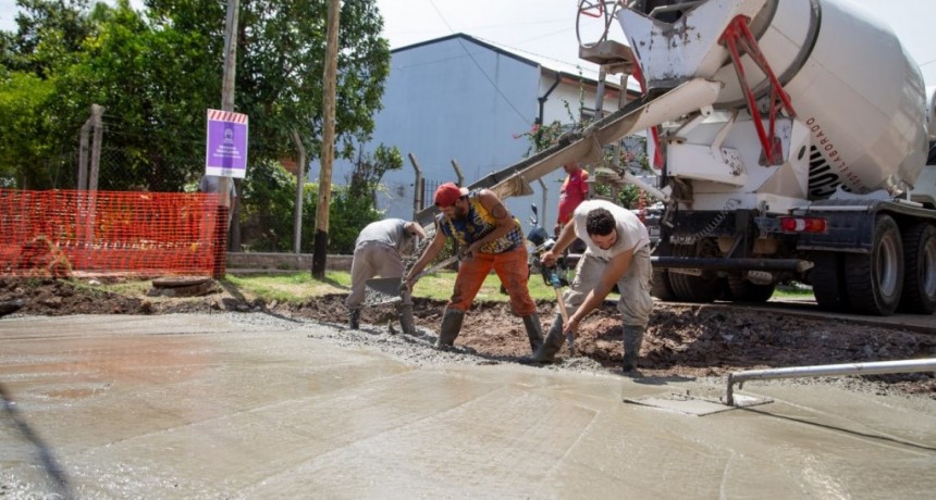 Ezpeleta suma cuatro nuevas cuadras asfaltadas con fondos municipales
