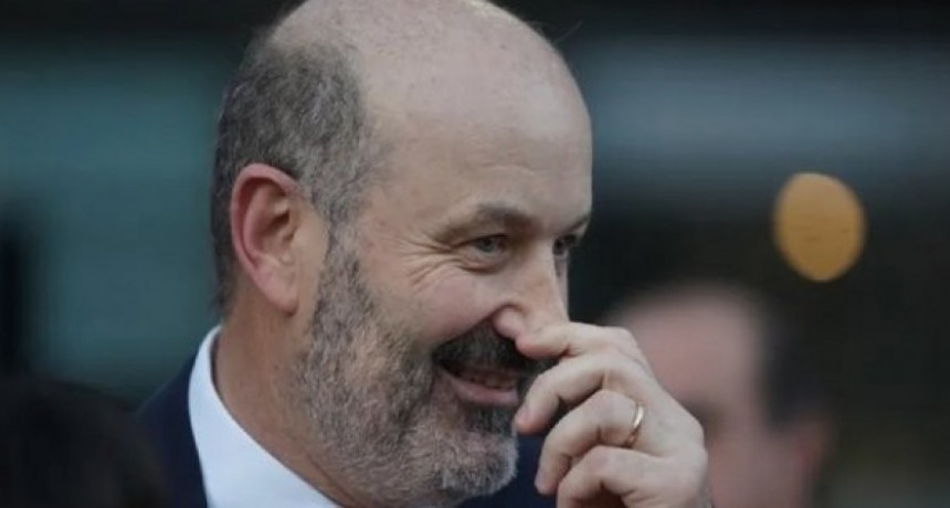 Sturzenegger bajo presión: su ministerio alquiló oficinas por más de $700 millones y crecen las críticas internas