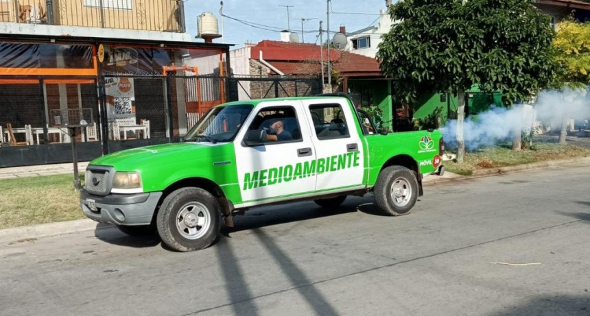 Alerta dengue: refuerzan los operativos de fumigación en distintos barrios del distrito