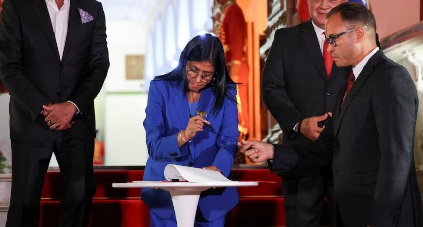 Amnistía en Venezuela tras la caída de Maduro: Delcy Rodríguez promete “reencuentro nacional”