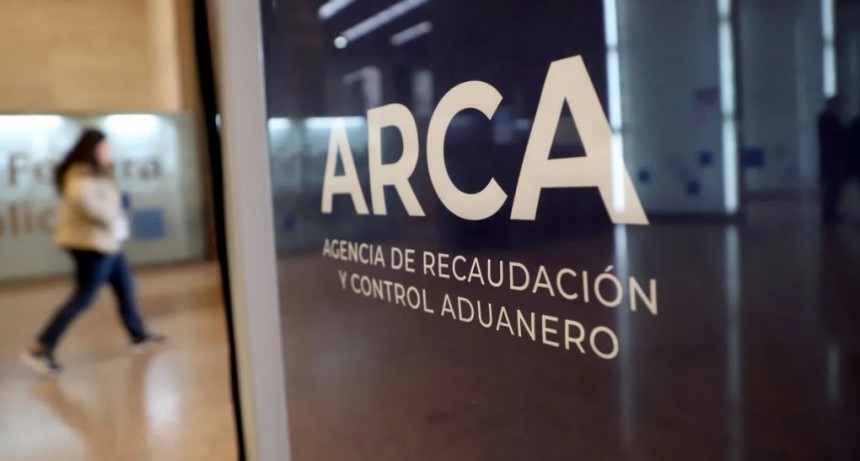 Monotributistas en alerta: ARCA recategoriza de oficio y hay cuotas que saltan de 40.000 a 570.000 pesos