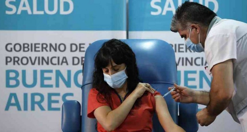 Los Ministerios de Salud y de Educación analizaron el inicio de la campaña de vacunación de docentes en el país