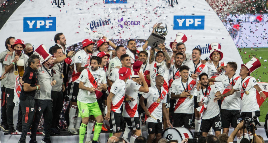River goleó a Racing y es campeón de la Supercopa Argentina