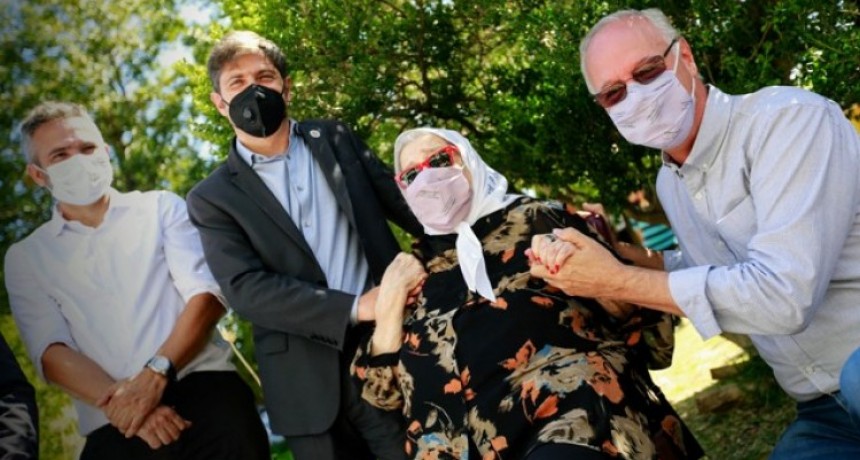 Axel Kicillof y Hebe de Bonafini recordaron a las víctimas del terrorismo de Estado y homenajearon al personal de salud