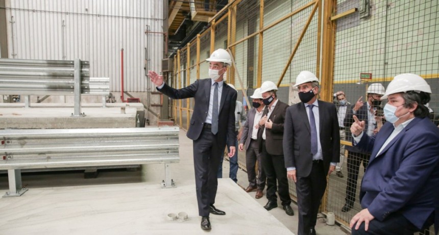 Mario Meoni en Tandanor: "Con la construcción de estos puentes vamos a poder agregar mayor frecuencia en la línea Sarmiento y mejorar el tránsito en la zona"