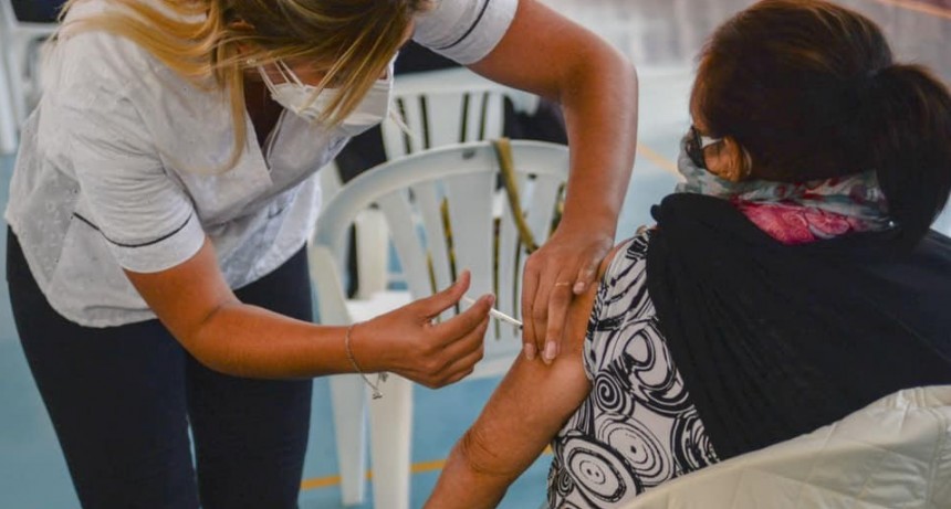 Argentina registra una baja de casi el 97% en el número de casos desde el pico de la pandemia