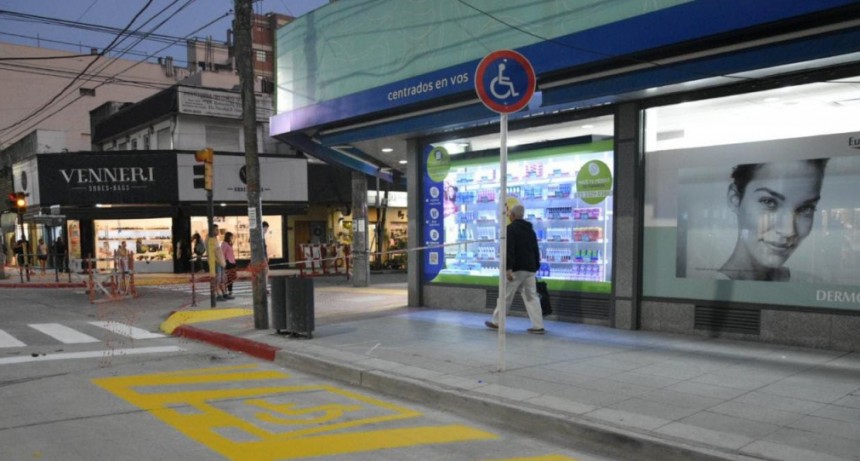 Se reabrió al tránsito la renovada Av. Arias en el área central de Castelar