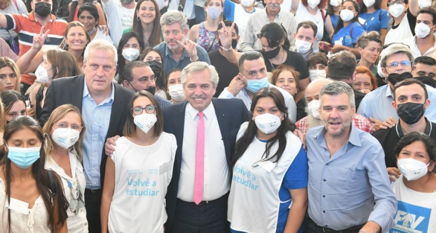 Alberto Fernández: “Tenemos que lograr que los que hoy trabajan en la economía popular sean parte de los empleos formales de la Argentina”