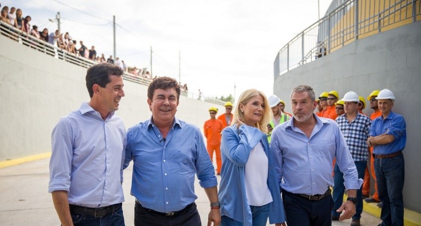 Wado de Pedro, Espinoza y Magario supervisaron la megaobra pública que se está desarrollando en Laferrere