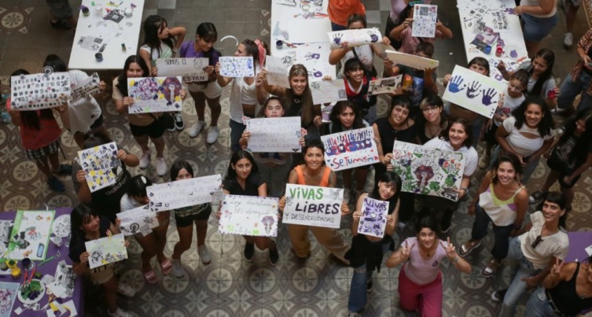 Mayra Mendoza participo de una jornada QuilmESI en el marco del 8M