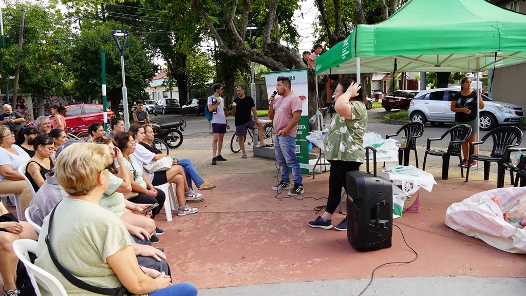 Merlo: Entrega de semillas gratuitas a cambio de reciclables