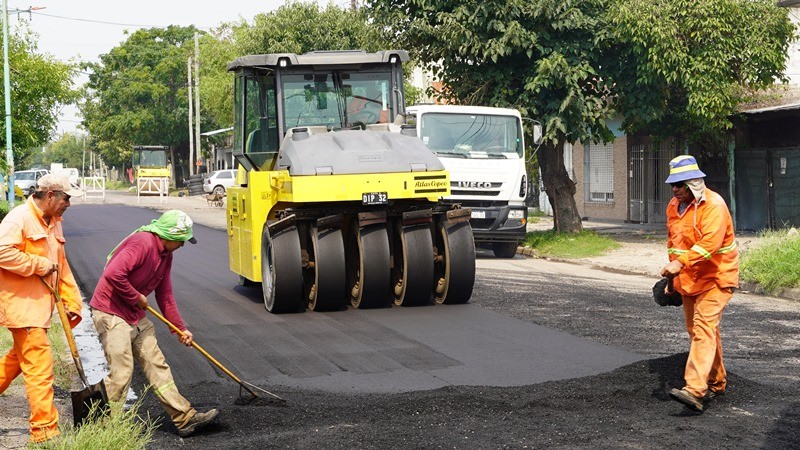 Merlo avanza con la repavimentación de la Avenida Julián Castro