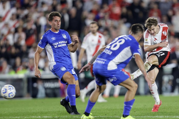 River jugo muy bien y venció a Atlético Tucumán con un gol de Colidio