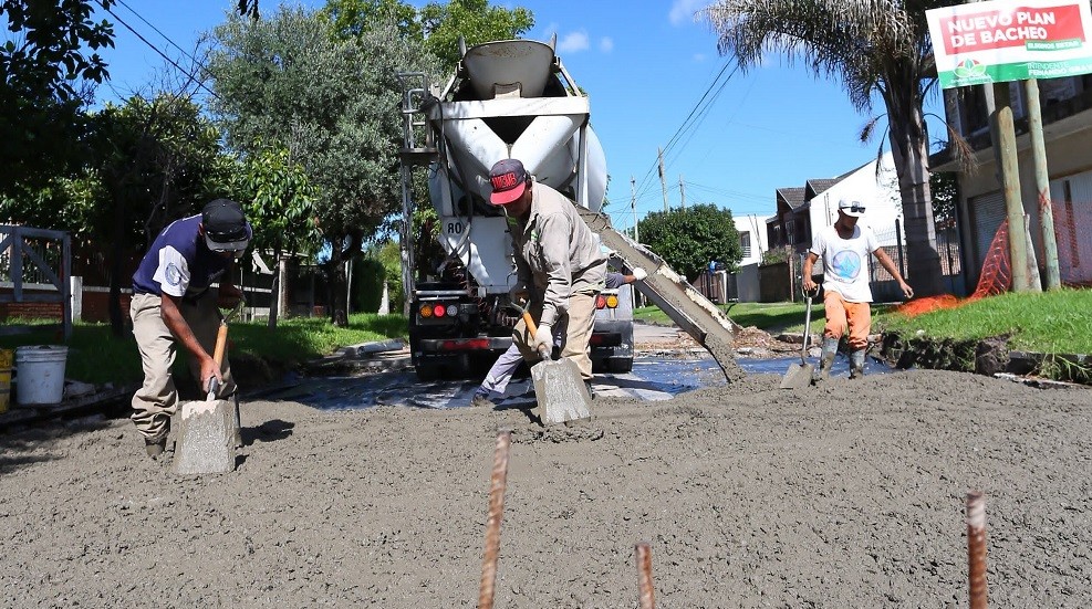 Avanzan las obras de bacheo en hormigón en Monte Grande: más calles y avenidas renovadas