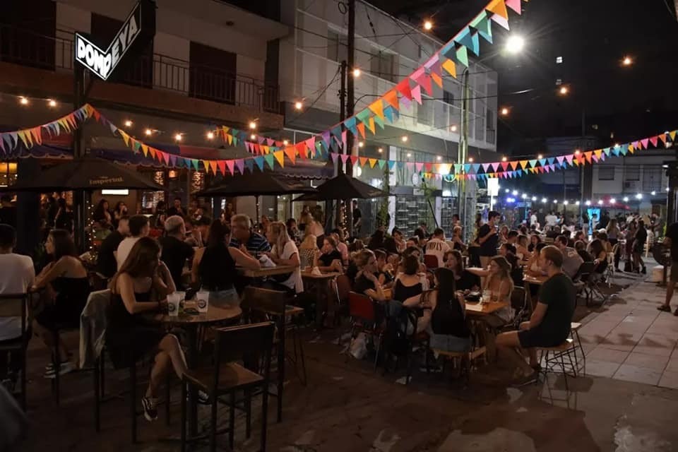 Descuentos, música y cerveza artesanal: vuelve La Noche de las Cervecerías a Morón