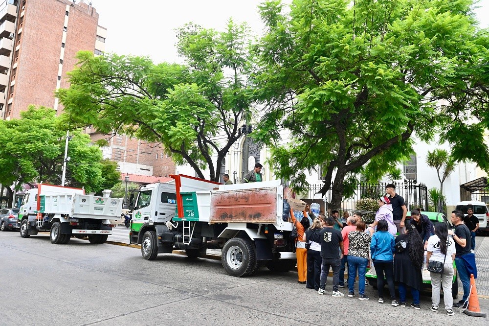 Solidaridad en acción: Esteban Echeverría organizó una colecta para ayudar a Bahía Blanca