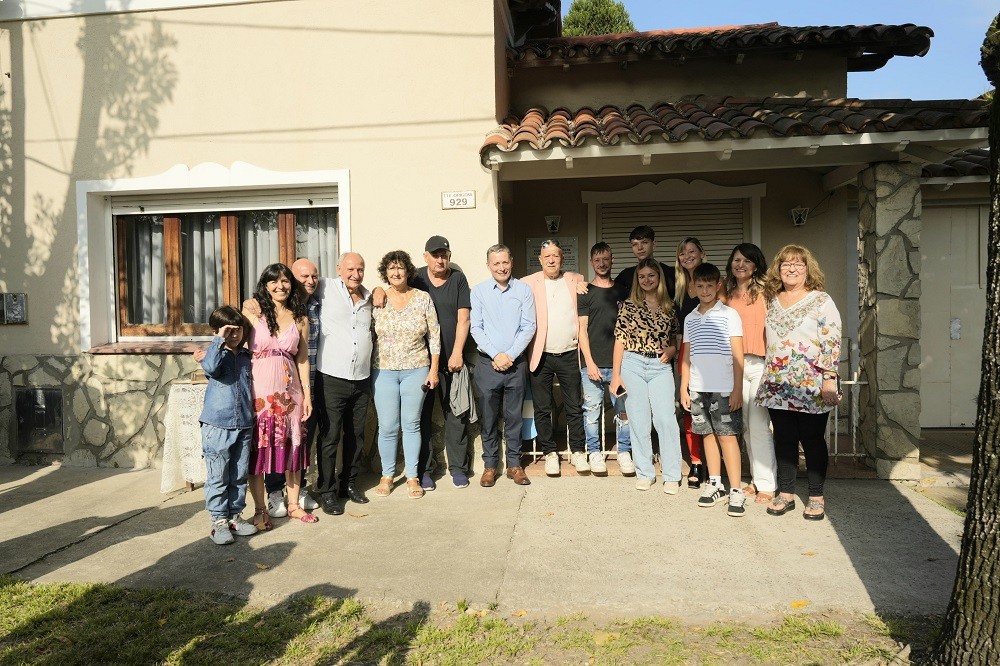 Esteban Echeverría: Fernando Gray reconoció como casa histórica la vivienda donde nació la Primaria N° 31