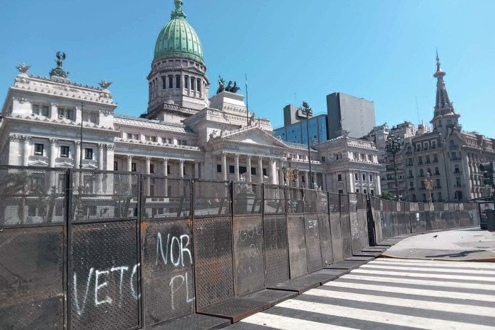 Diputados aprobó el acuerdo con el FMI en una sesión marcada por la militarización del Congreso