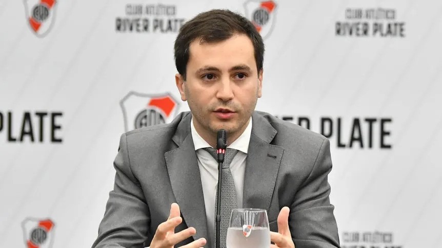 El gobierno bonaerense asegura que "para sumar actividades es necesario bajar la curva"