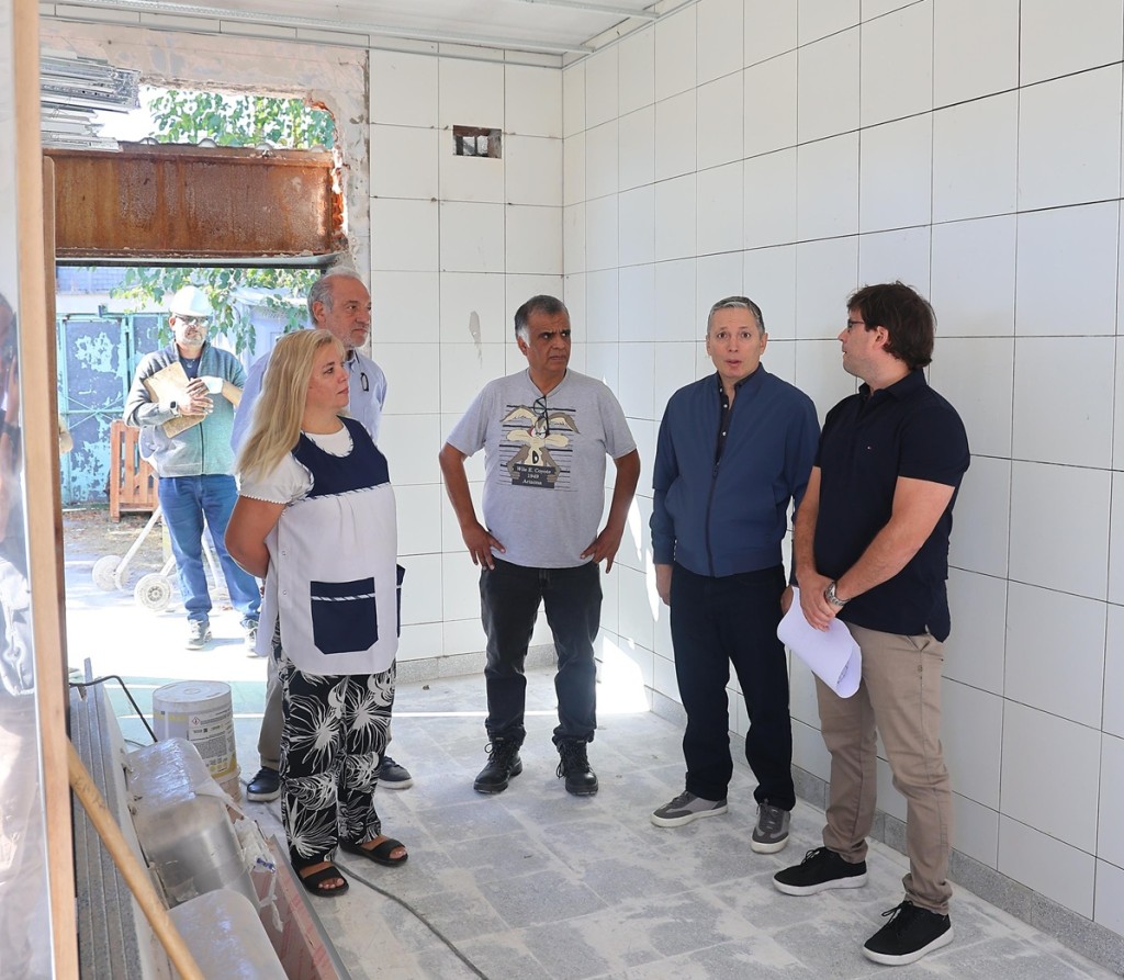 Fernando Gray particip&oacute; de la firma de 270 escrituras de vecinas y vecinos de Esteban Echeverr&iacute;a