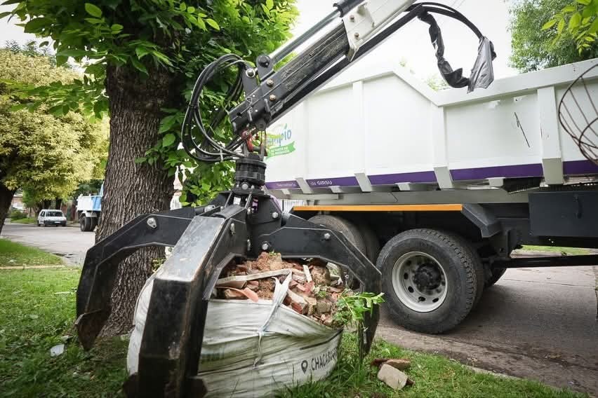 Mayra Mendoza acompa&ntilde;&oacute; la celebraci&oacute;n por el D&iacute;a de la Bombera y del Bombero Voluntario