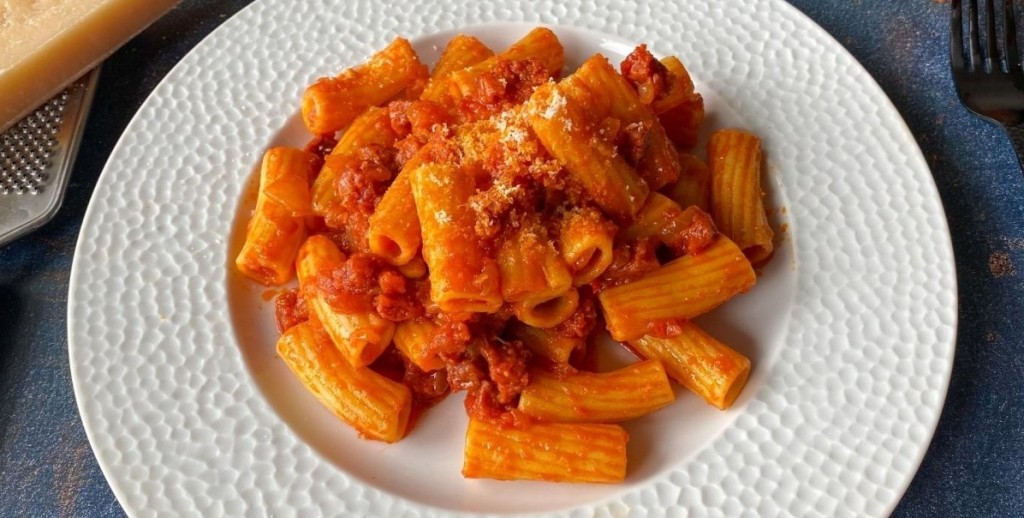 Pejerrey frito a la mostaza: el secreto para darle un giro irresistible a un cl&aacute;sico argentino