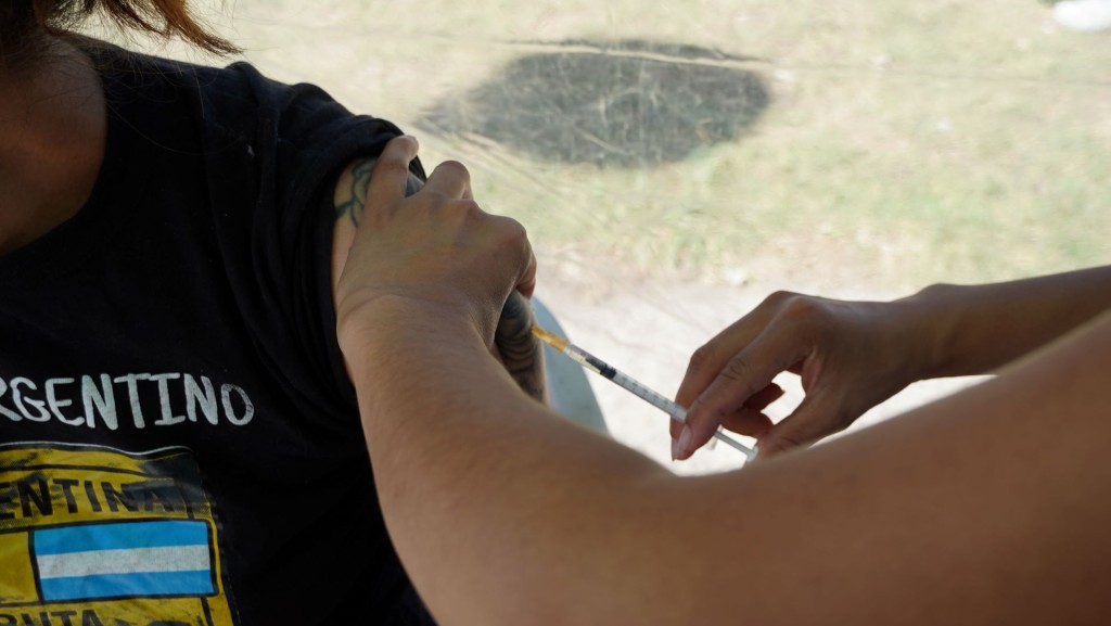 Vacunaci&oacute;n contra el dengue en Merlo: operativos gratuitos sin turno y en distintos barrios