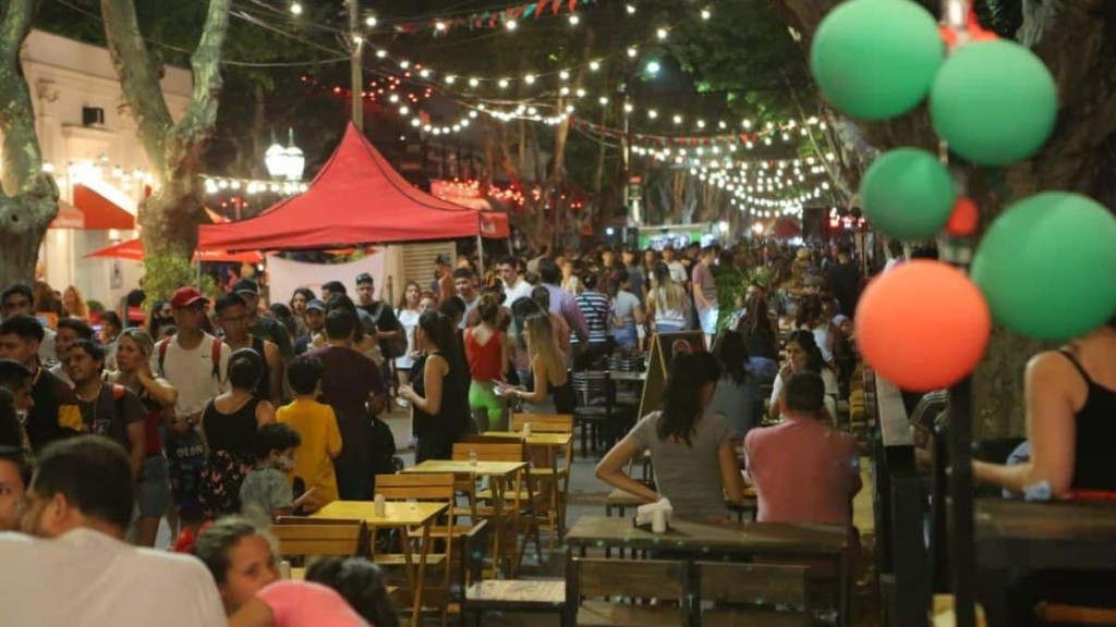 Vuelve Paseo Dorrego: gastronom&iacute;a, emprendedores y shows en un fin de semana a puro movimiento