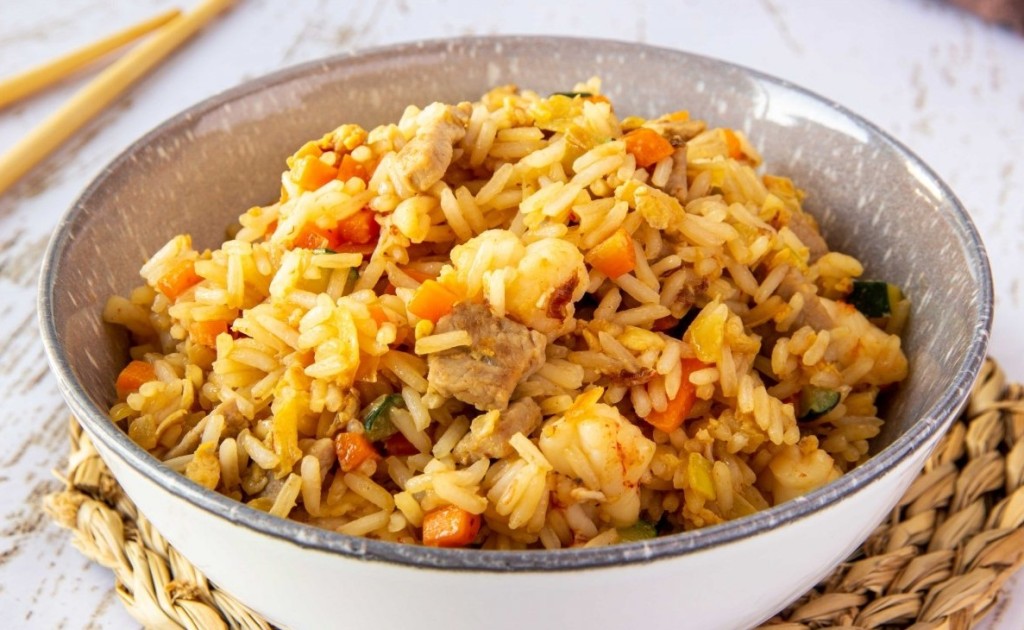 Yakimeshi de pollo: el arroz salteado japon&eacute;s que conquista en minutos