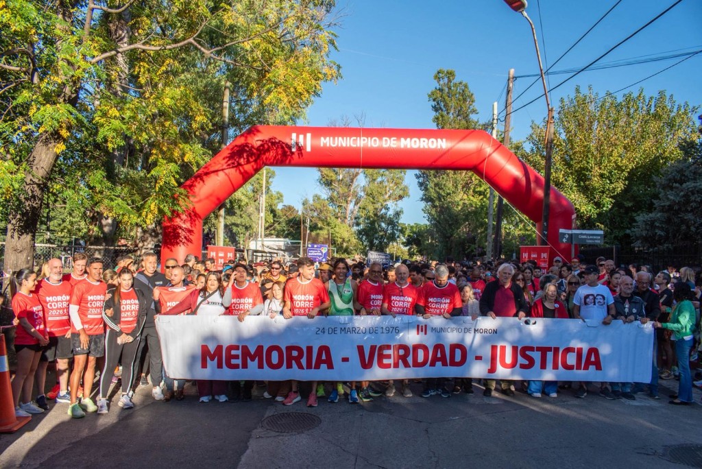 Multitudinaria carrera por la Memoria en Mor&oacute;n: 15 mil personas participaron a 50 a&ntilde;os del golpe