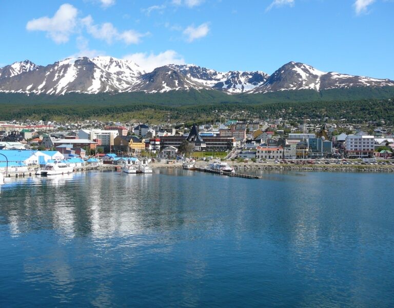 Fin de semana largo austero: m&aacute;s de un mill&oacute;n de turistas viajaron, pero con escapadas cortas y menor gasto