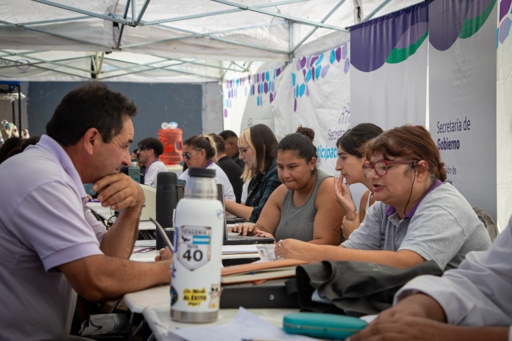 Tr&aacute;mites, salud y asesoramiento en un solo lugar: el operativo &ldquo;Quilmes Cerca&rdquo; lleg&oacute; a La Ribera