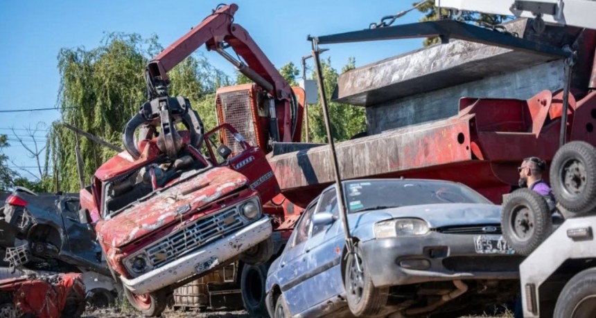 Quilmes compact&oacute; m&aacute;s de 600 veh&iacute;culos secuestrados y destinar&aacute; lo recaudado a una entidad social