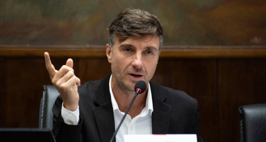 Ghi lanz&oacute; la Polic&iacute;a Municipal y redobl&oacute; la defensa del Estado en la apertura de sesiones en Mor&oacute;n