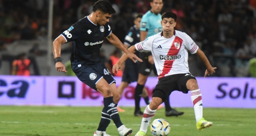 River empat&oacute; en Mendoza y espera por Coudet tras la salida de Gallardo