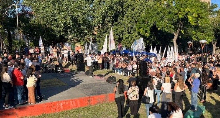 Ghi lanz&oacute; la lista &ldquo;Per&oacute;n Vuelve&rdquo; para la interna del PJ en Mor&oacute;n y llam&oacute; a &ldquo;defender a Axel&rdquo;