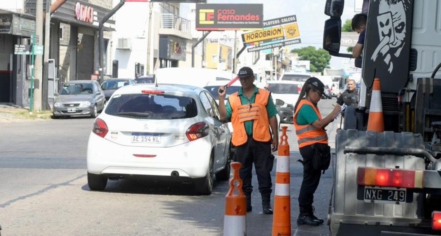 Controles sorpresa en Esteban Echeverr&iacute;a: operativos de tr&aacute;nsito y seguridad en varias localidades