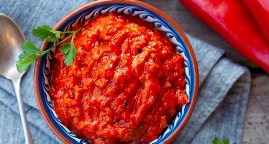 Shimla mirch ki chutney: la vibrante salsa india de pimiento que llena de color y sabor cualquier plato