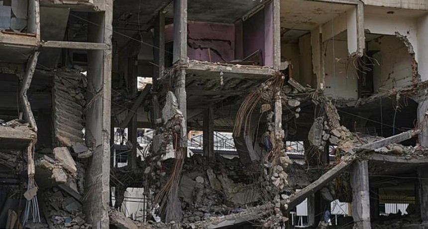 Explosiones en Dub&aacute;i y m&aacute;xima tensi&oacute;n: Emiratos intercepta misiles iran&iacute;es y cierra su espacio a&eacute;reo