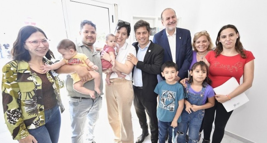 Kicillof entreg&oacute; 101 viviendas en Bah&iacute;a Blanca y reaviv&oacute; la tensi&oacute;n con la Naci&oacute;n por la obra p&uacute;blica