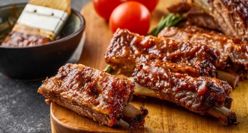 Pechito de cerdo a la barbacoa: la receta que convierte cualquier comida en un fest&iacute;n