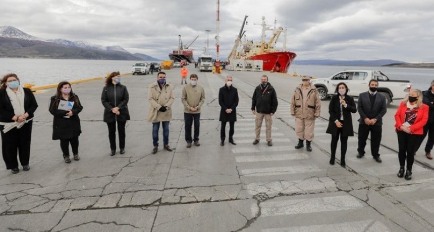 Mario Meoni visitó Tierra del Fuego y anunció avances importantes para las obras en el Puerto de Ushuaia