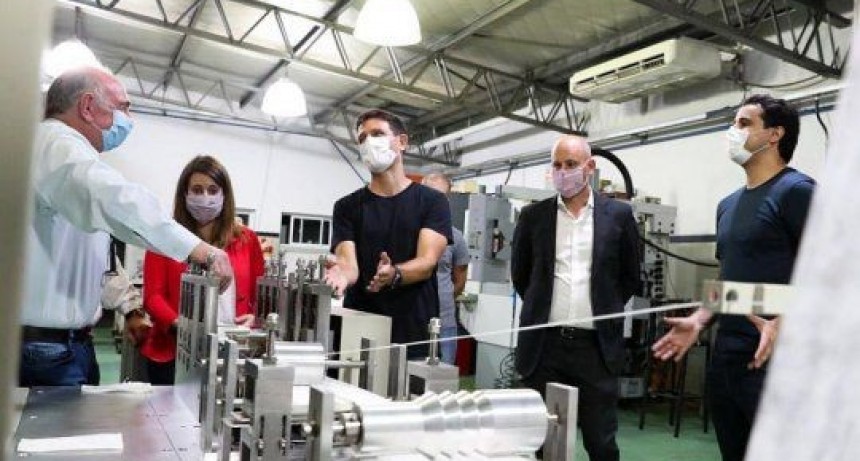 El Ministerio Desarrollo Productivo financió la primera máquina nacional para la fabricación de barbijos a alta velocidad del país